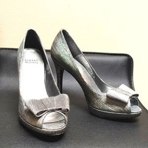 Stuart Weitzman Lamé Silver Platform Heels Truly a size 7 or a narrow 7.5